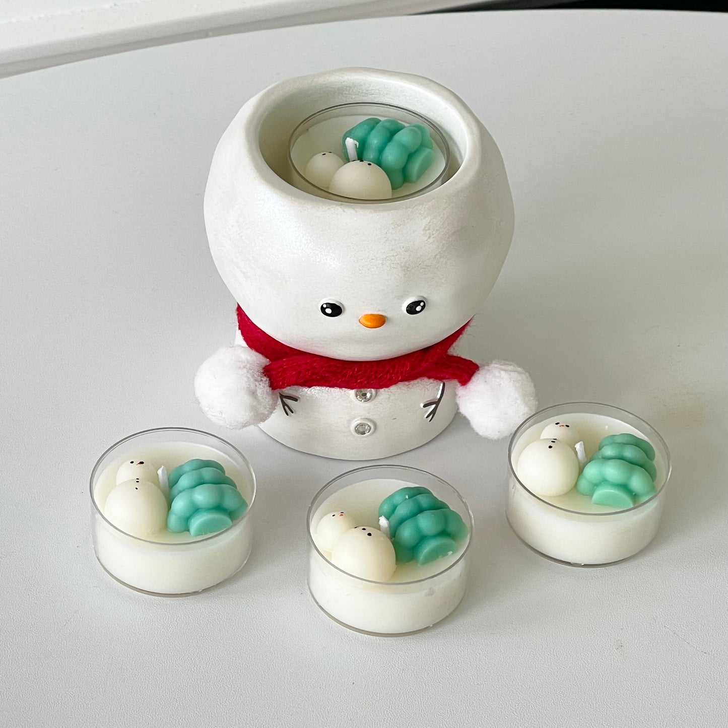 Handmade Jesmonite Luminous Snowman Tealight Candle Holder and 4pcs Tealight Candle