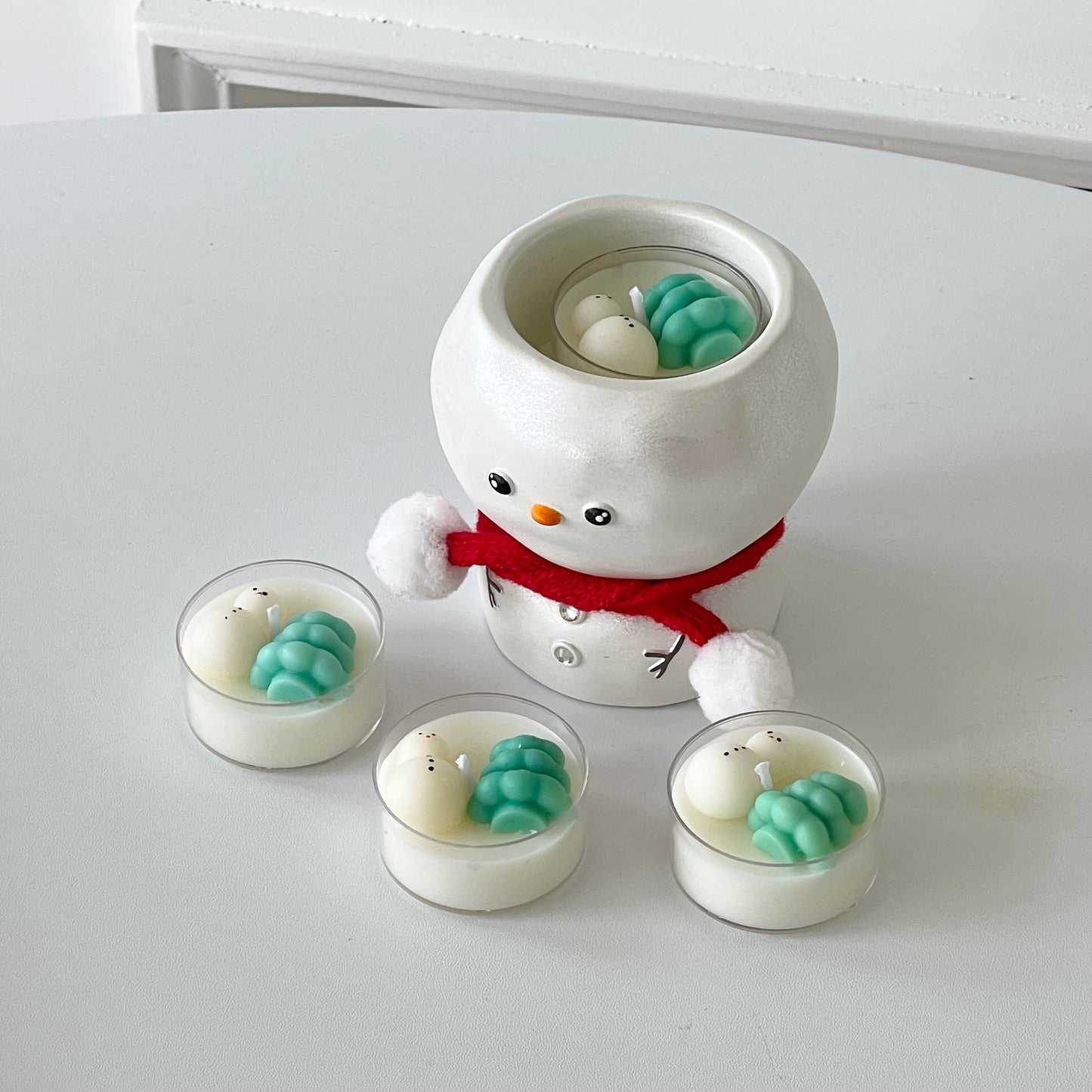 Handmade Jesmonite Luminous Snowman Tealight Candle Holder and 4pcs Tealight Candle