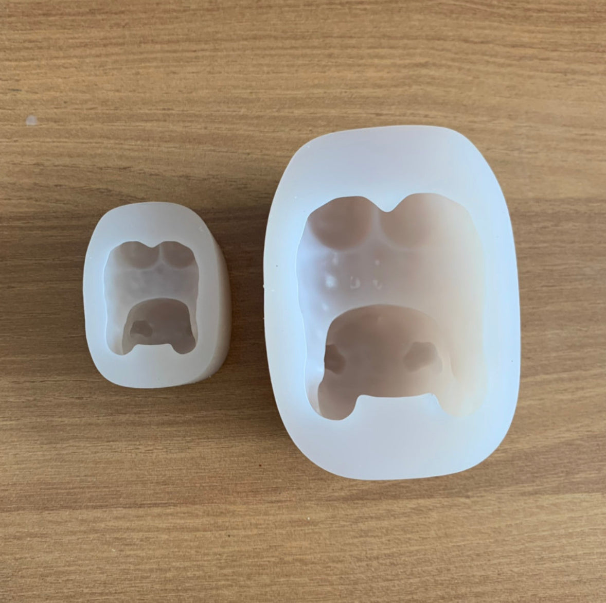 Large / Mini Lying Bear Candle Mold